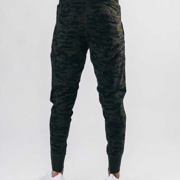Alphalete Athletics Pro-Elite Jogger Muted Camo - Picture 3 of 5